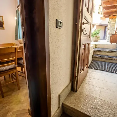 La Maison De Elisa - A Pochi Passi Dallo Sci 아파트 *